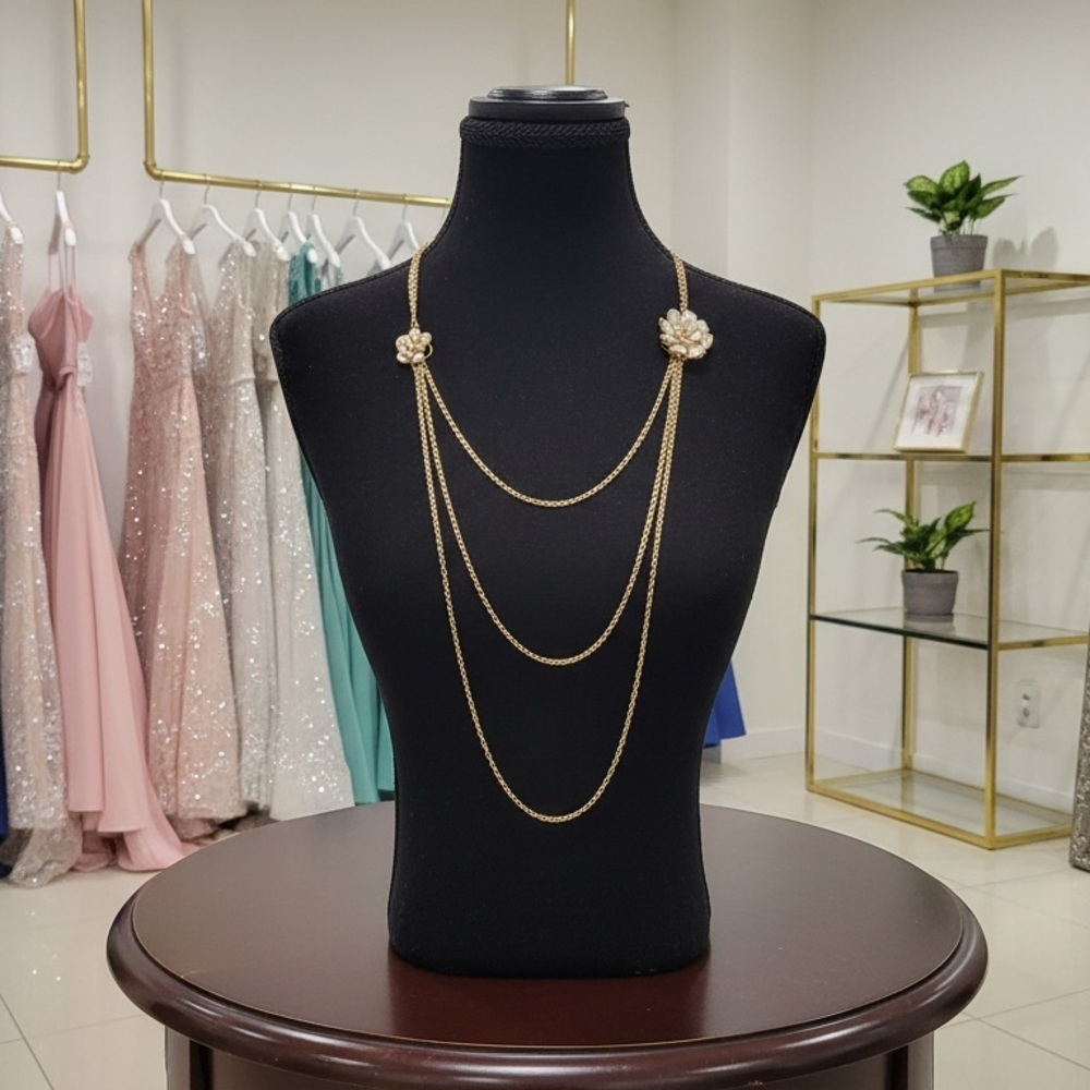 This & That floral white & gold chain, CZ stone layered necklace β¨πΌπ€ππΌβ¨ - Picture 2 of 3